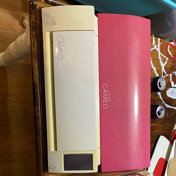 Silhouette cameo (original) 
Pink silhouette cameo 3! - Picture 1 of 1